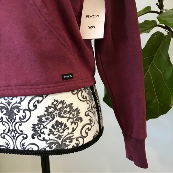 π₯π₯RVCA - CROP MOCK NECK SWEATSHIRTπ₯π₯ - Picture 6 of 8